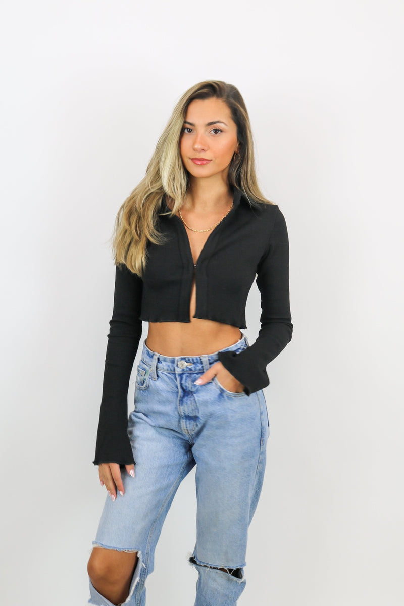 Easy Weekend Long Sleeve Crop | Black